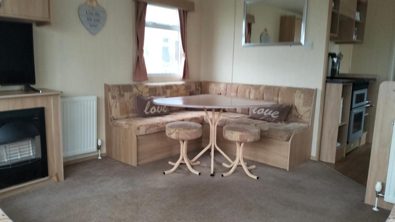 Seascape - Blue Dolphin Holiday Park Gristhorpe Екстер'єр фото