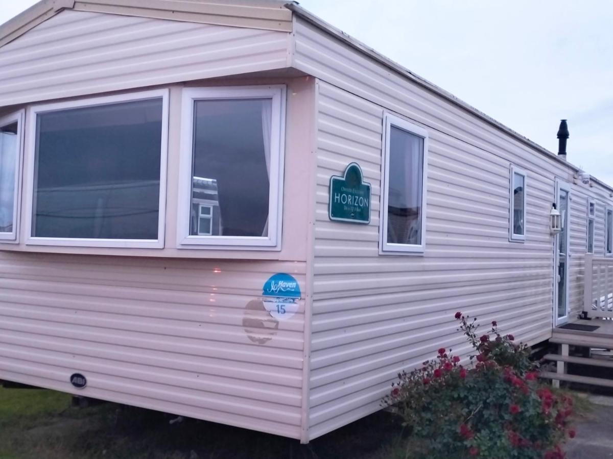 Seascape - Blue Dolphin Holiday Park Gristhorpe Екстер'єр фото